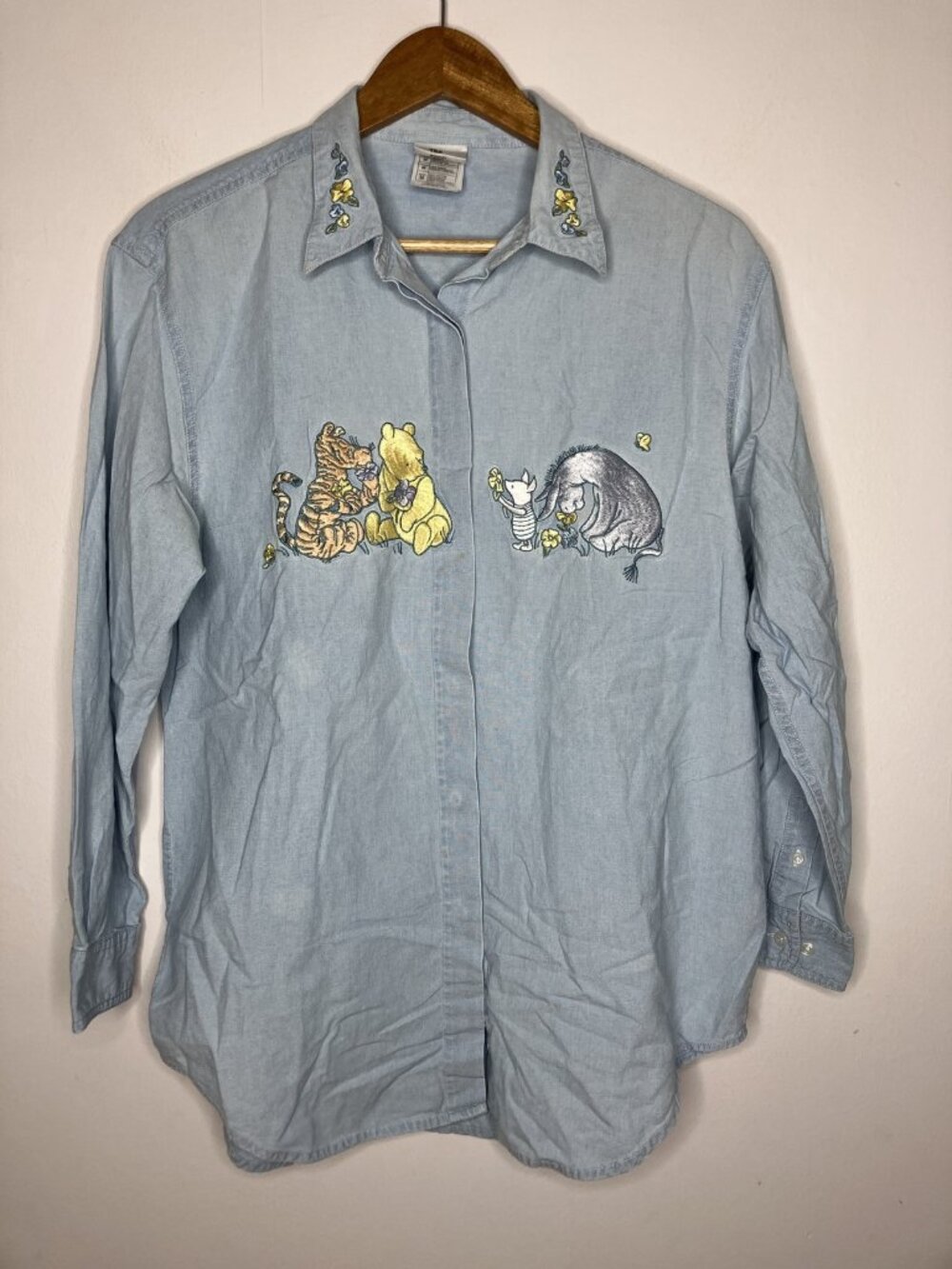 Vintage Disney Winnie the Pooh Embroidered Chambray Shirt Women's Medium READ